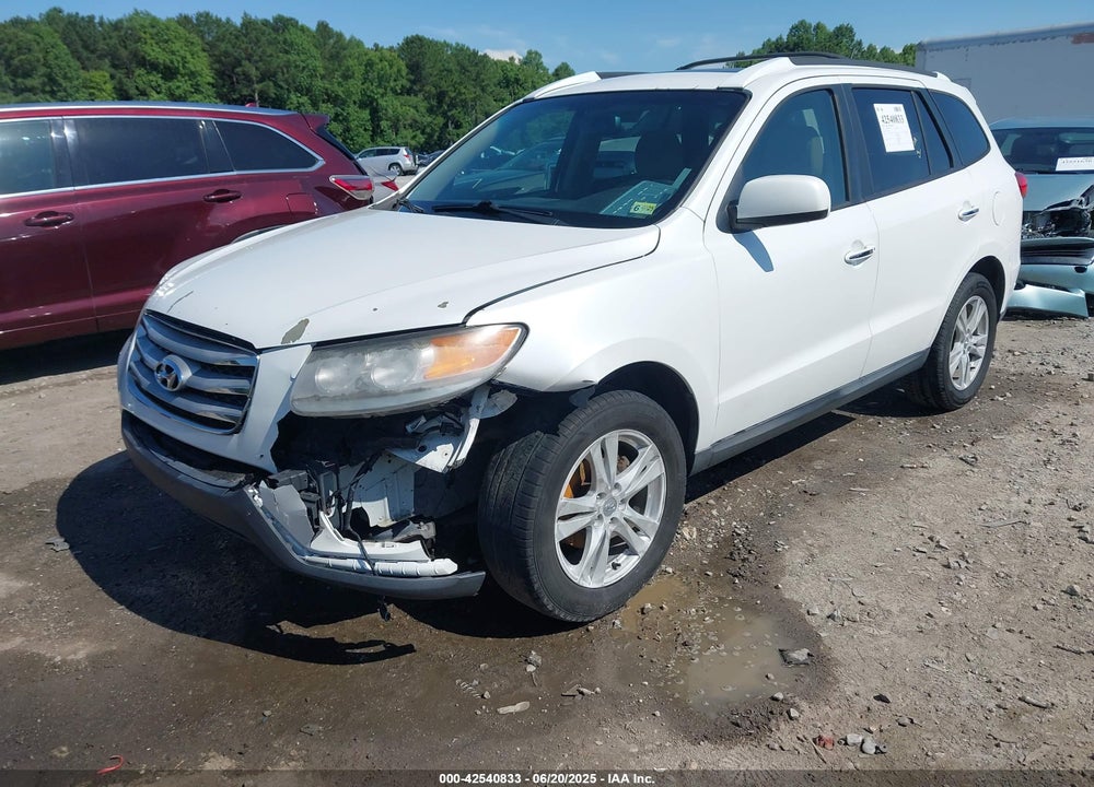 2012 HYUNDAI SANTA FE VIN: 5XYZK4AG9CG104117