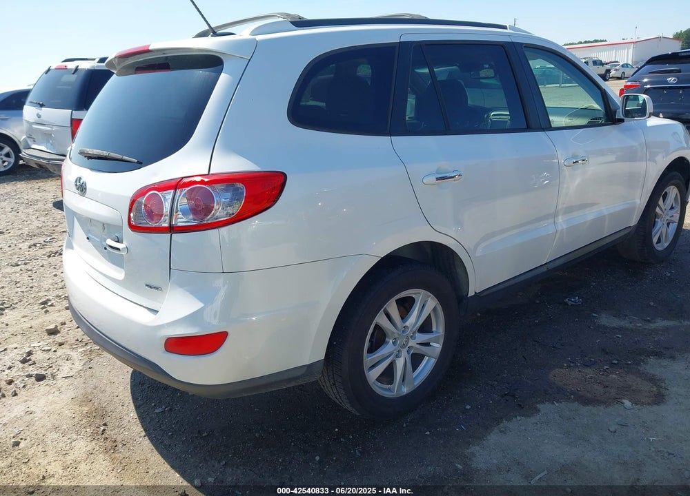 2012 HYUNDAI SANTA FE VIN: 5XYZK4AG9CG104117