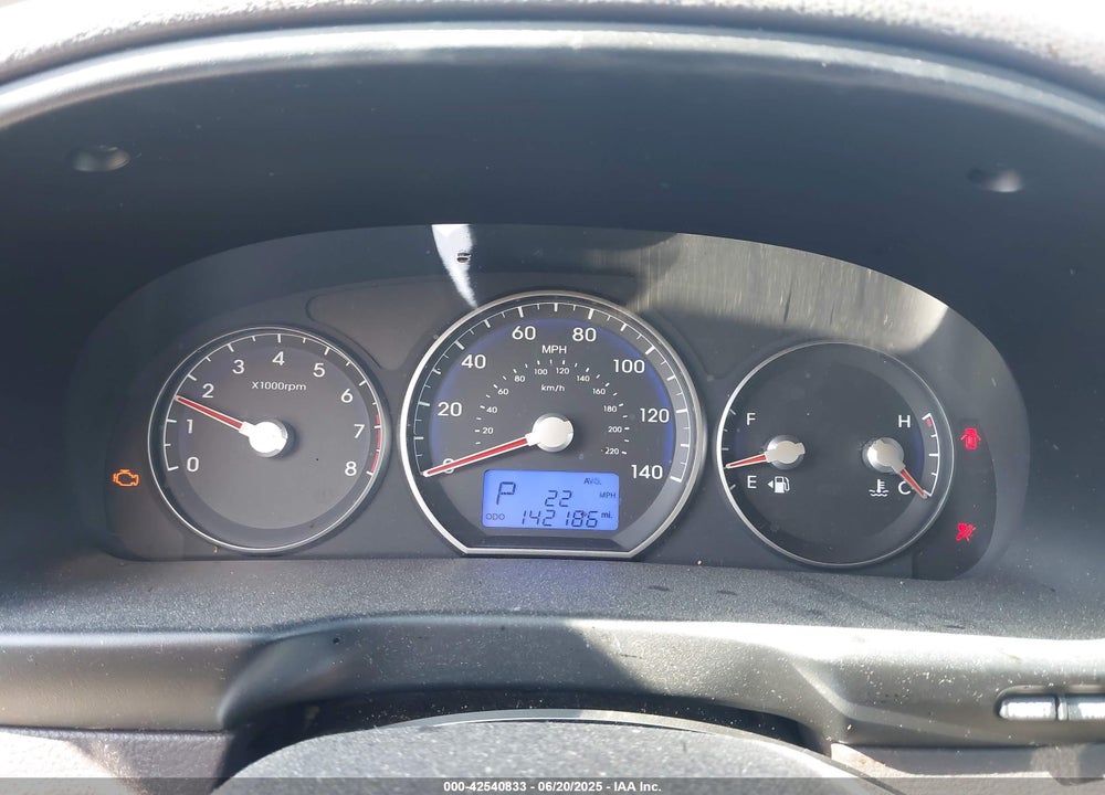2012 HYUNDAI SANTA FE VIN: 5XYZK4AG9CG104117