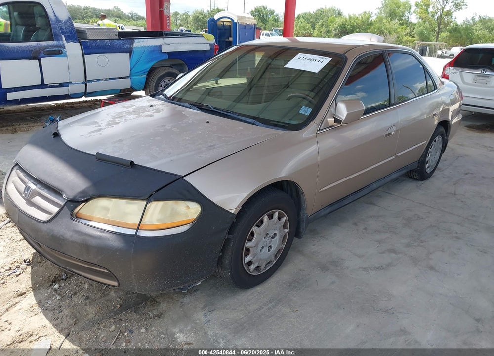 2001 HONDA ACCORD 2.3 LX VIN: 1HGCG56411A137381