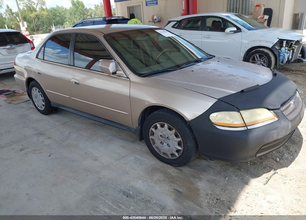 2001 HONDA ACCORD 2.3 LX VIN: 1HGCG56411A137381