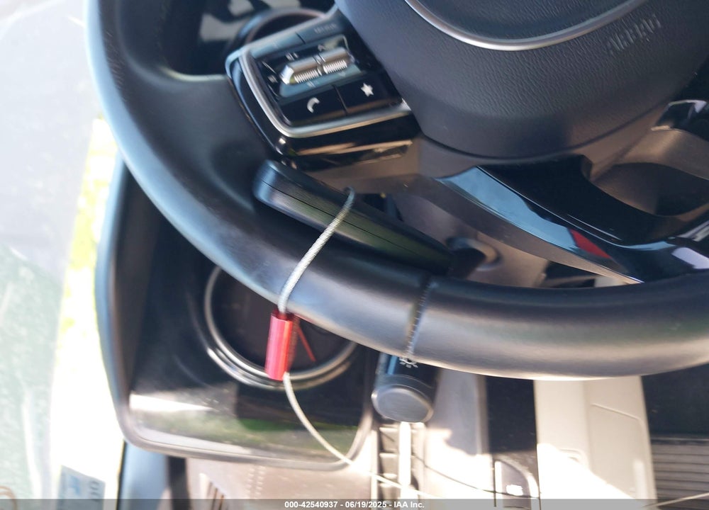 2022 KIA CARNIVAL MPV VIN: KNDNC5H39N6085398