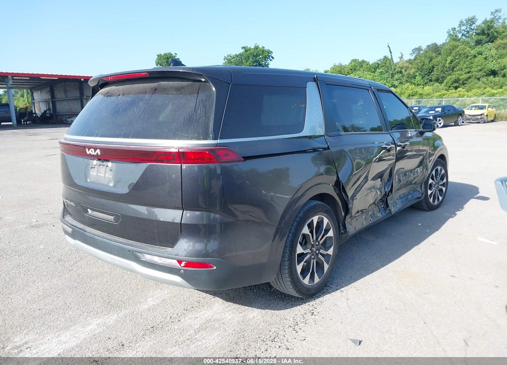 2022 KIA CARNIVAL MPV VIN: KNDNC5H39N6085398