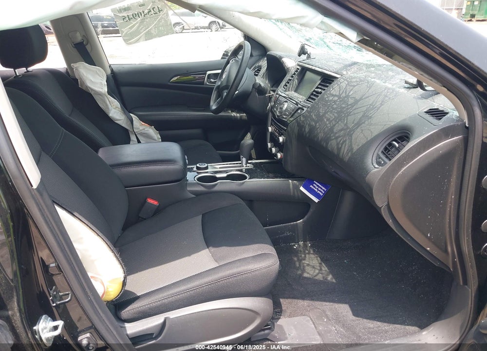 2018 NISSAN PATHFINDER VIN: 5N1DR2MM9JC638579