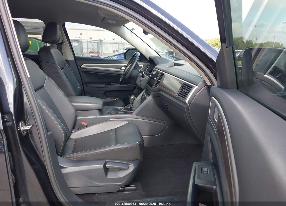 2020 VOLKSWAGEN ATLAS 3.6L V6 SE W/TECHNOLOGY VIN: 1V2WR2CA1LC504154
