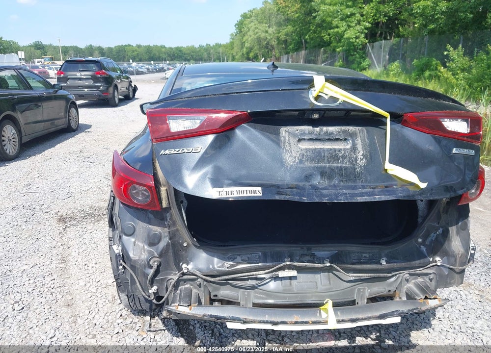 2014 MAZDA MAZDA3 VIN: JM1BM1V75E1213035