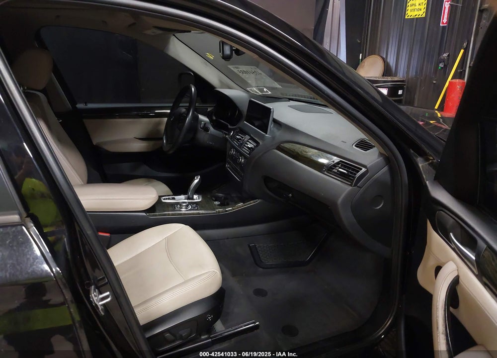 2014 BMW X3 VIN: 5UXWX9C55E0D18271