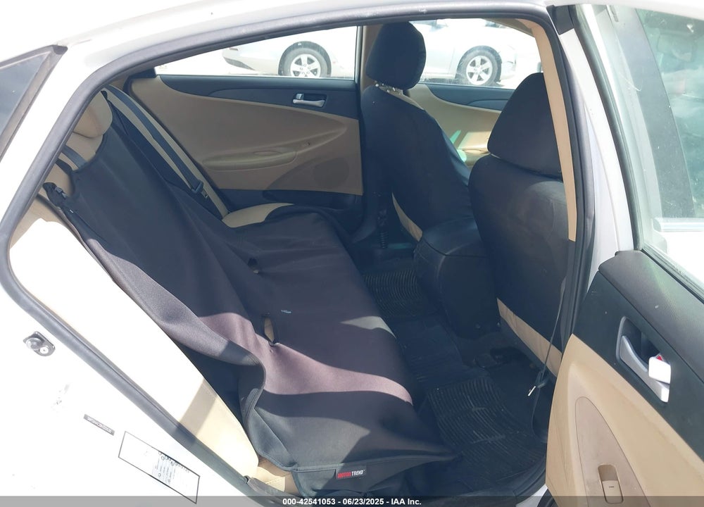 2011 HYUNDAI SONATA VIN: 5NPEB4AC2BH222030