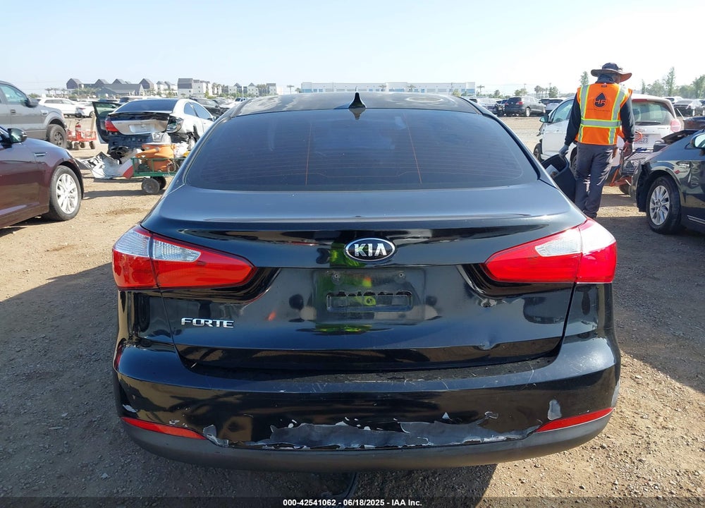 2015 KIA FORTE LX VIN: KNAFX4A62F5356765