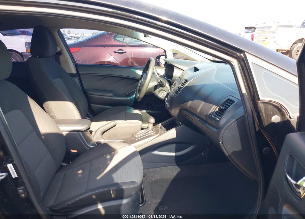 2015 KIA FORTE LX VIN: KNAFX4A62F5356765