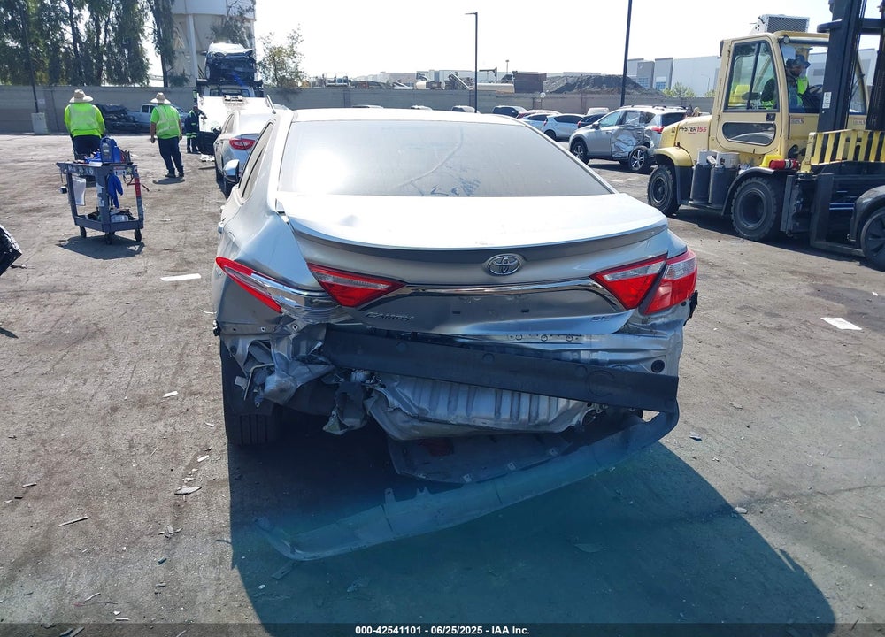 2015 TOYOTA CAMRY SE VIN: 4T1BF1FK8FU955759