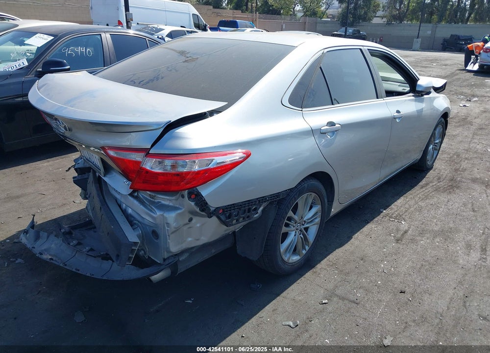 2015 TOYOTA CAMRY SE VIN: 4T1BF1FK8FU955759