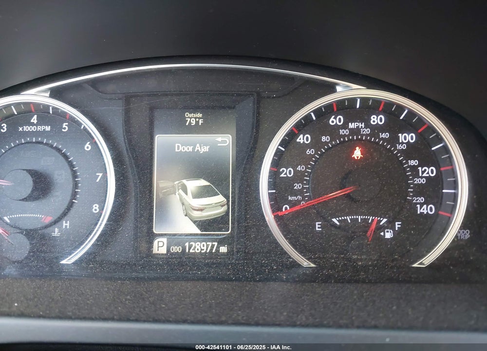 2015 TOYOTA CAMRY SE VIN: 4T1BF1FK8FU955759