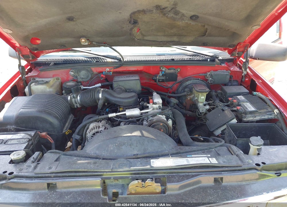 1996 CHEVROLET TAHOE C1500 VIN: 1GNEC13R0TJ307901