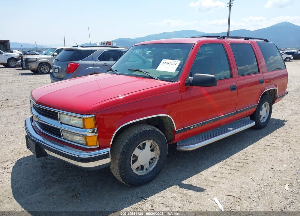 1996 CHEVROLET TAHOE C1500 VIN: 1GNEC13R0TJ307901