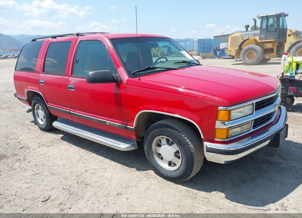 1996 CHEVROLET TAHOE C1500 VIN: 1GNEC13R0TJ307901
