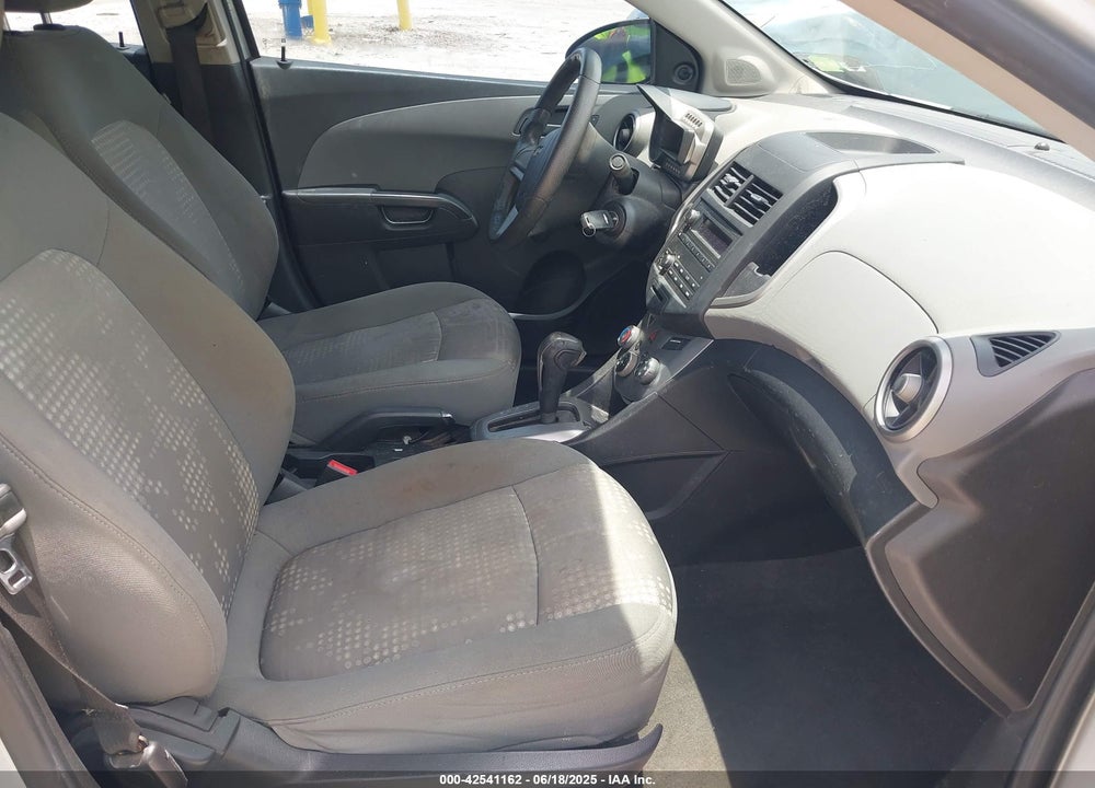 2015 CHEVROLET SONIC LS AUTO VIN: 1G1JA5SH6F4135947