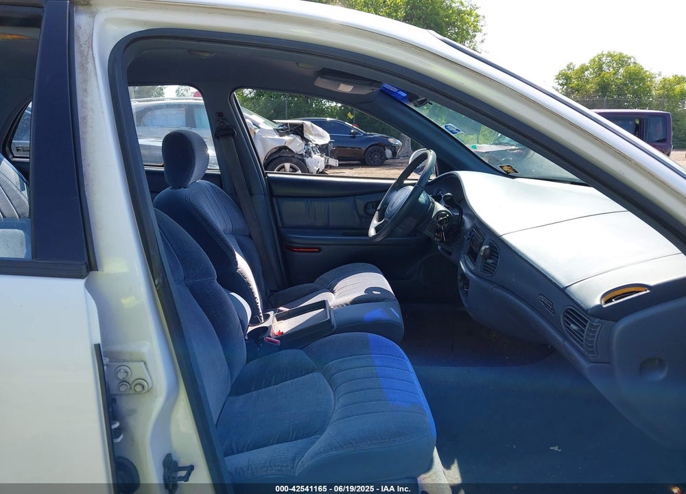 1998 BUICK CENTURY CUSTOM VIN: 2G4WS52M2W1571578