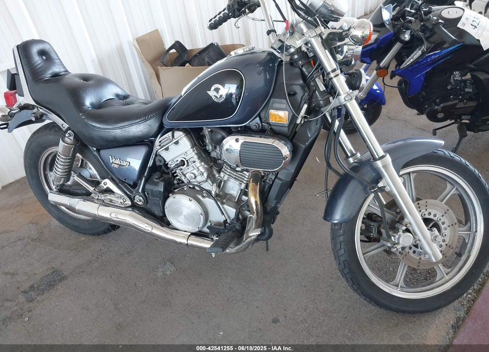 2000 KAWASAKI VN750 VIN: JKAVNDA12YB541745