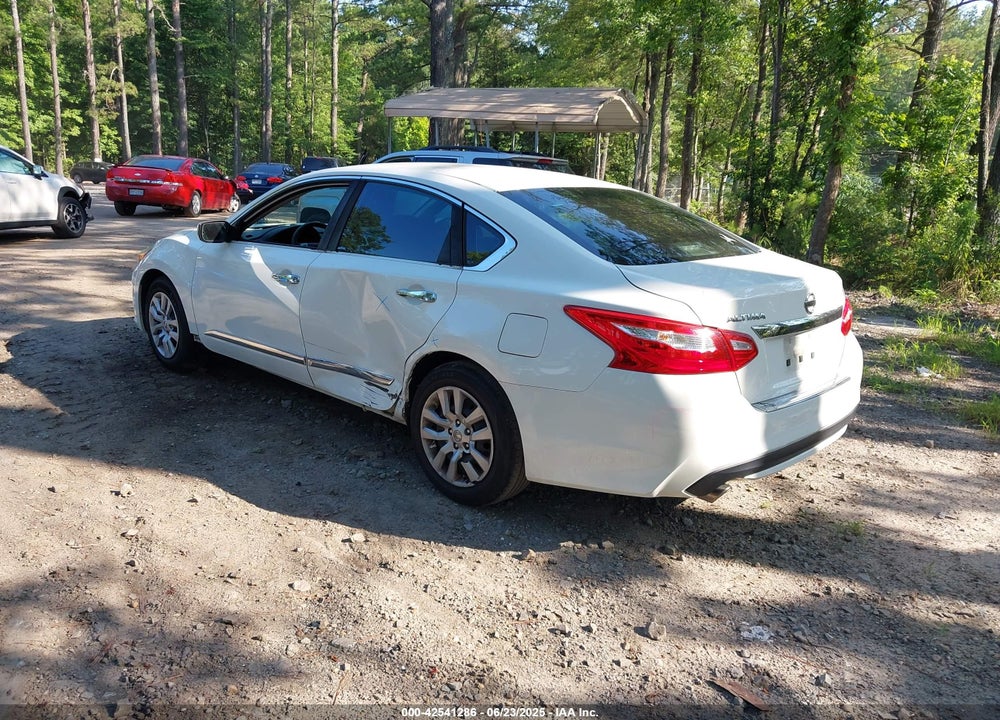 2017 NISSAN ALTIMA VIN: 1N4AL3AP6HN354652