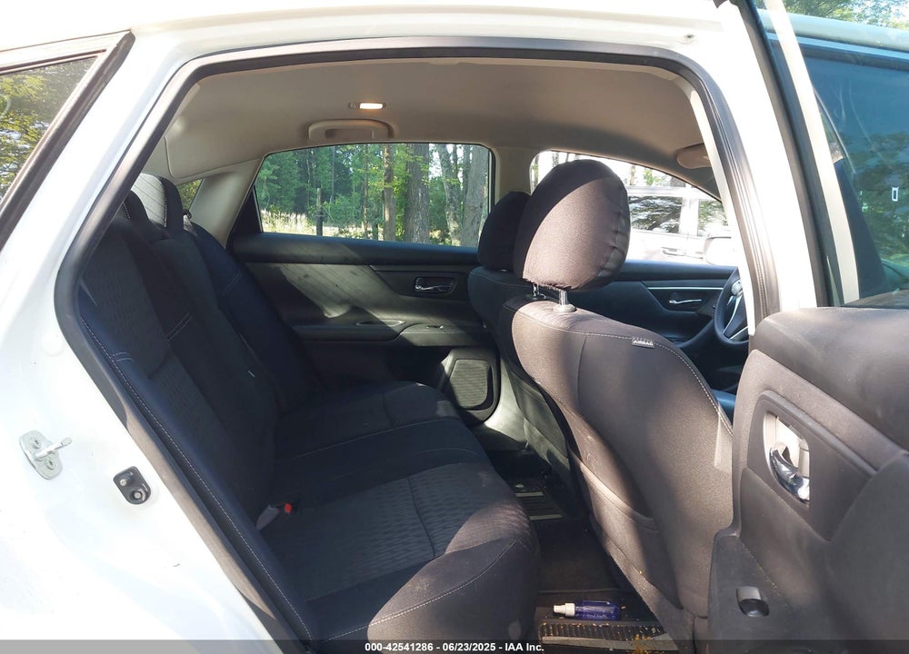 2017 NISSAN ALTIMA VIN: 1N4AL3AP6HN354652