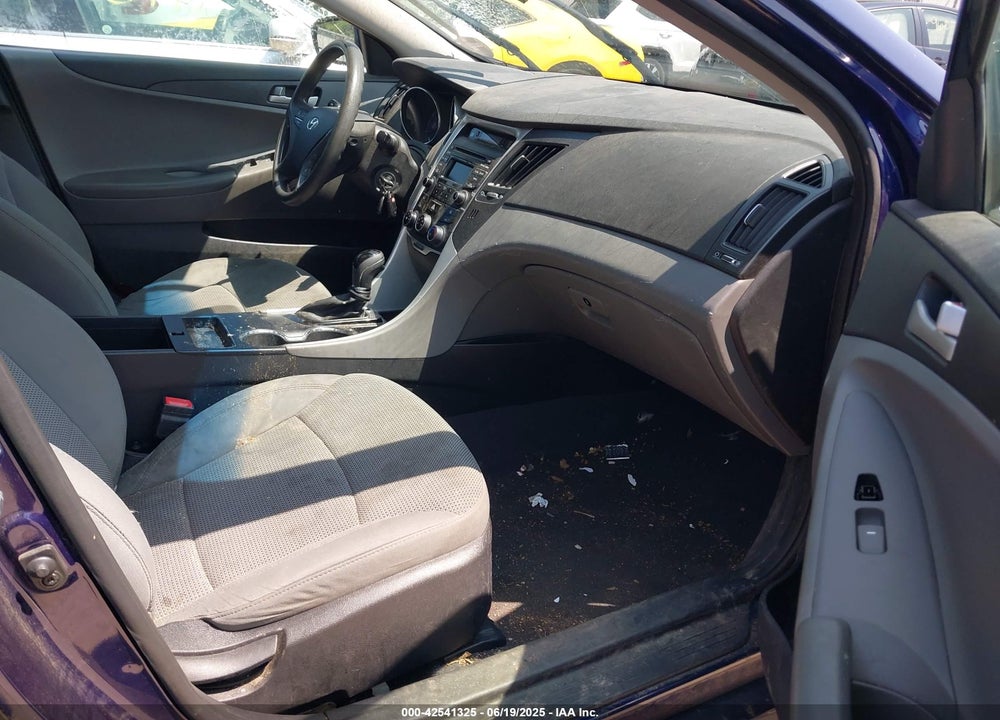 2014 HYUNDAI SONATA VIN: 5NPEB4AC5EH857991