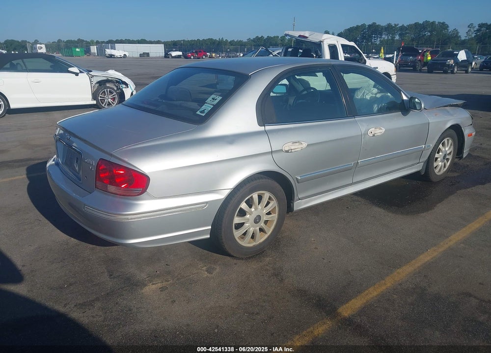 2005 HYUNDAI SONATA GLS/LX VIN: KMHWF35H85A107660