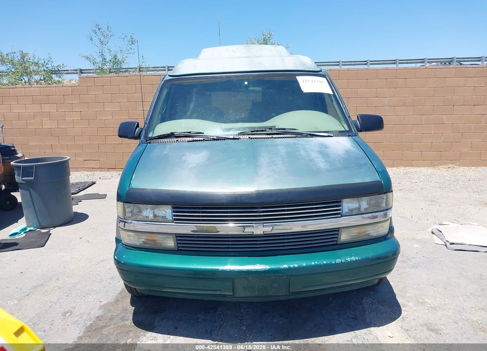 1998 CHEVROLET ASTRO UPFITTER PKG. VIN: 1GBEL19WXWB145686