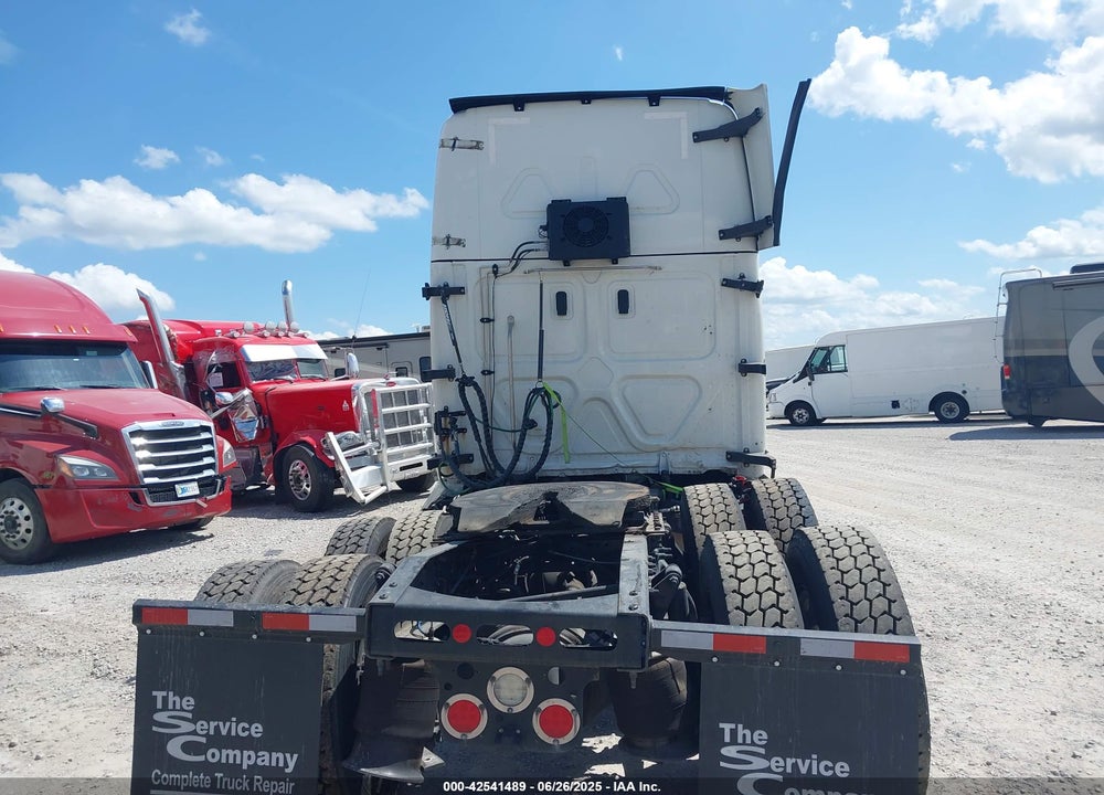 2021 FREIGHTLINER NEW CASCADIA 126 VIN: 3AKJHHDR8MSMT7721