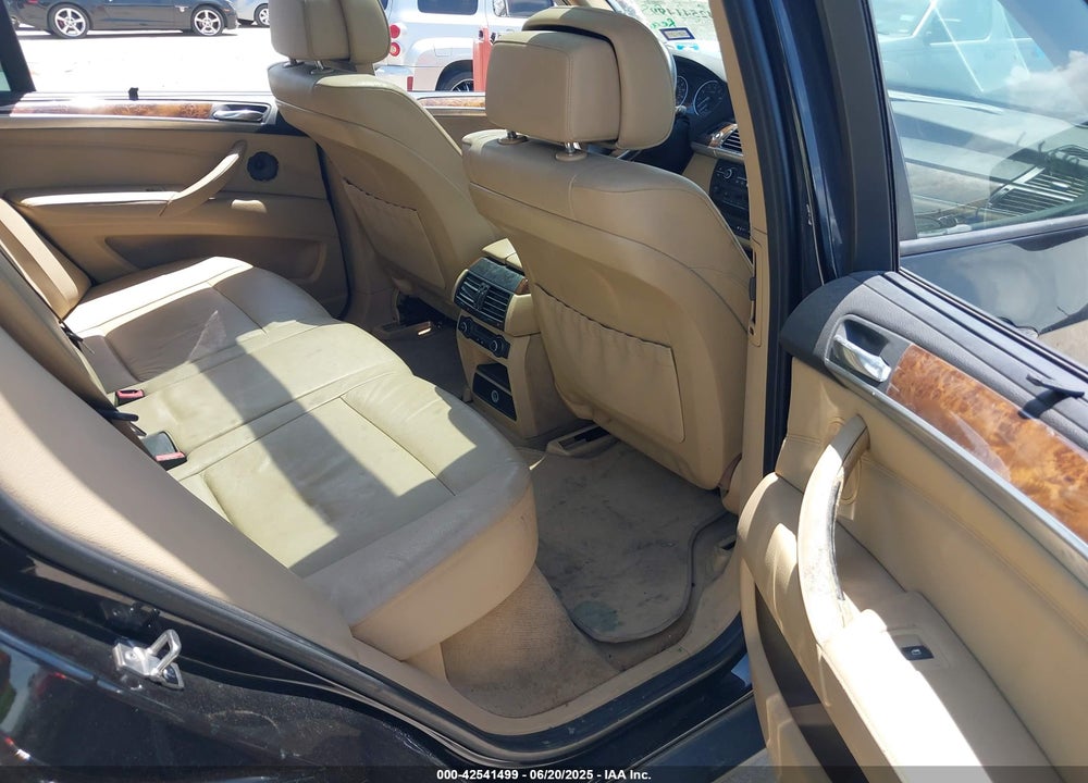 2010 BMW X5 VIN: 5UXFE4C50AL381342