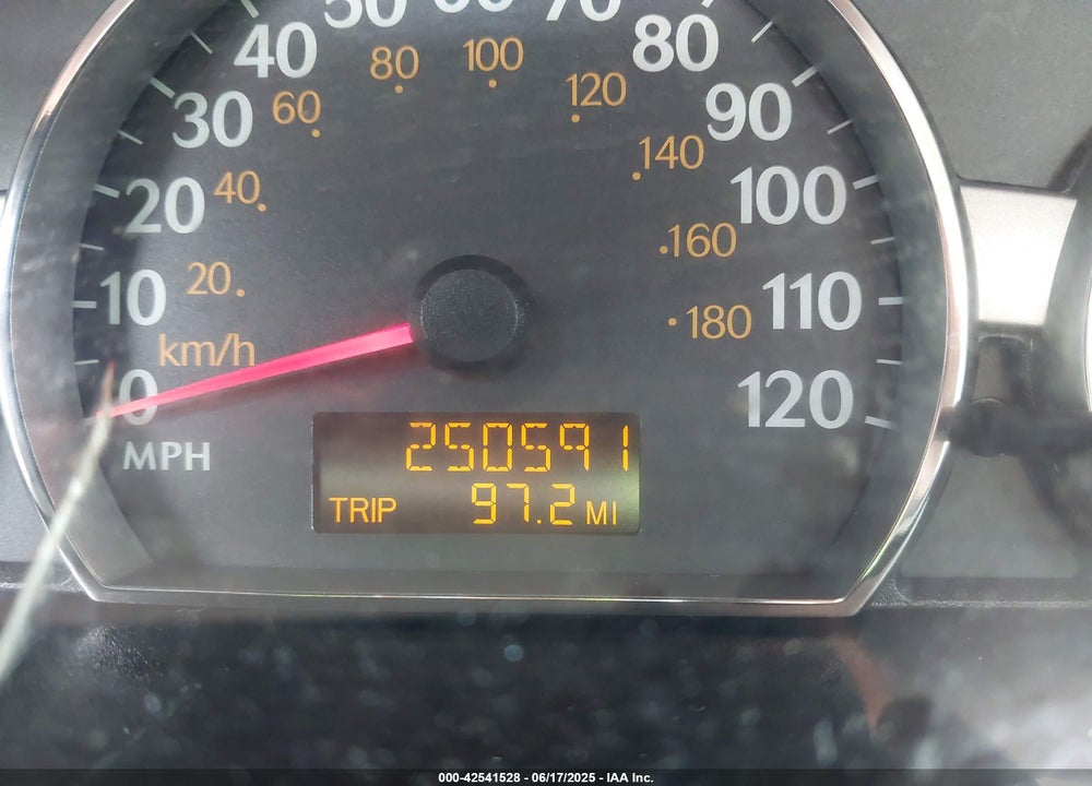 2005 SATURN ION 1 VIN: 1G8AG52F85Z132970