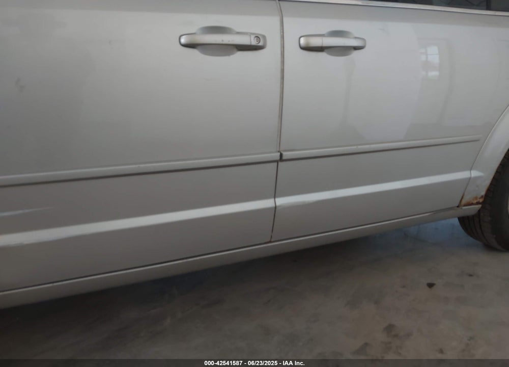 2008 CHRYSLER TOWN & COUNTRY TOURING VIN: 2A8HR54P68R767973