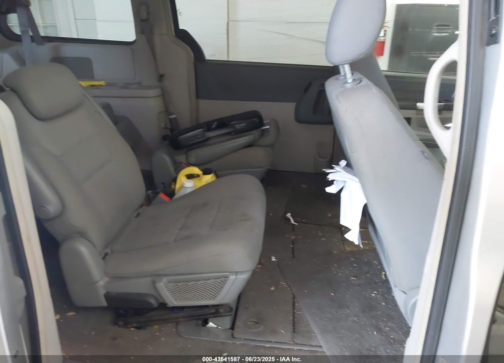2008 CHRYSLER TOWN & COUNTRY TOURING VIN: 2A8HR54P68R767973