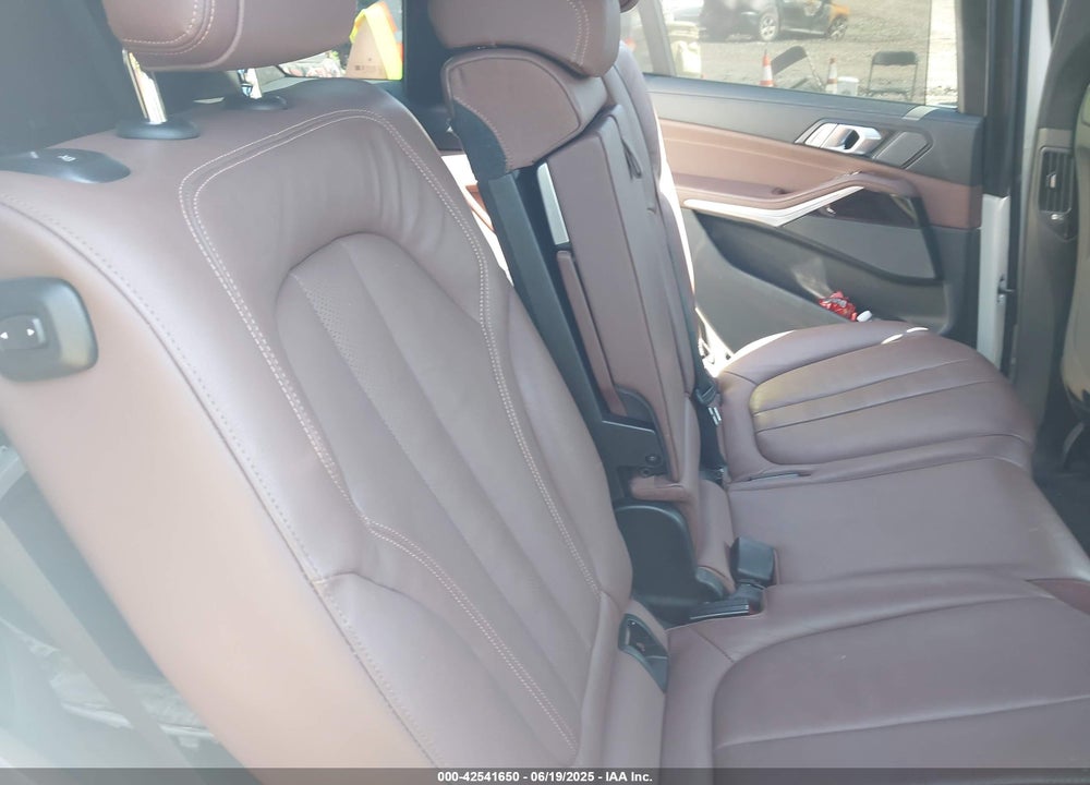 2021 BMW X7 VIN: 5UXCW2C03M9D86936