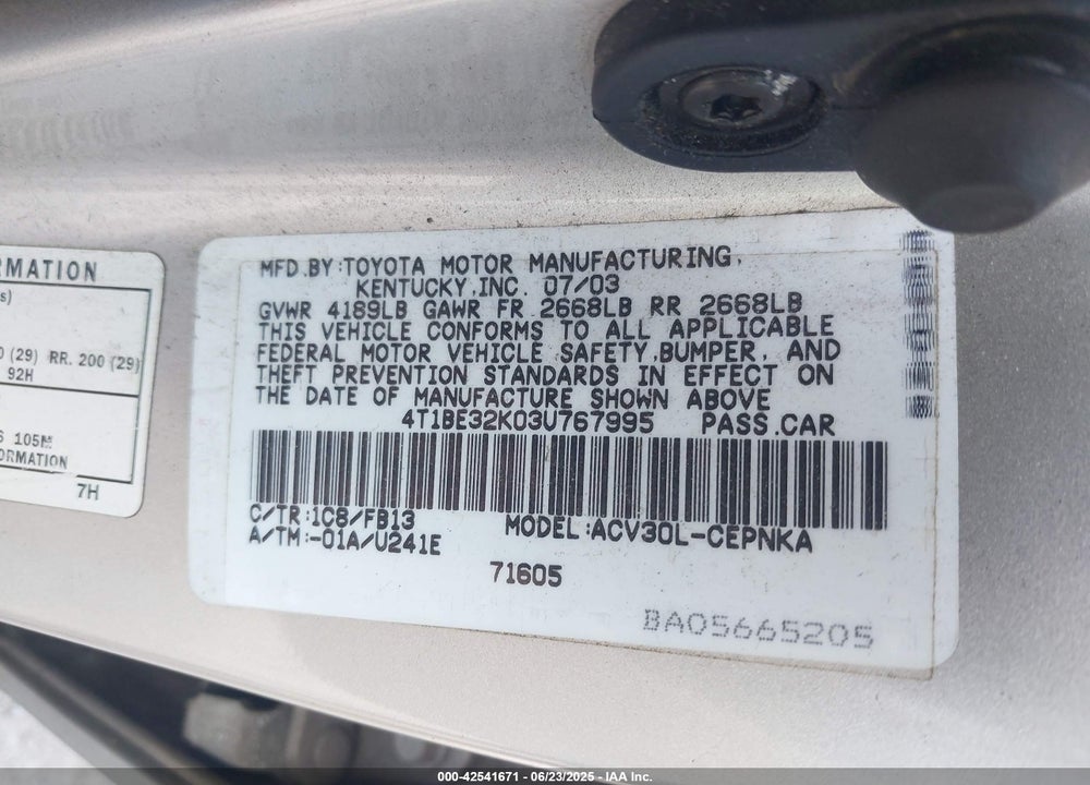 2003 TOYOTA CAMRY LE VIN: 4T1BE32K03U767995