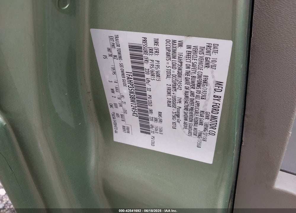 2008 FORD FOCUS SE VIN: 1FAHP35N38W124542