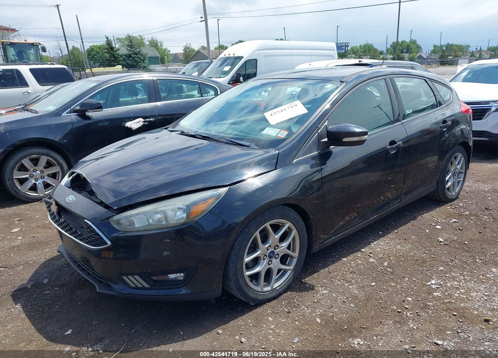 2015 FORD FOCUS SE VIN: 1FADP3K25FL245189