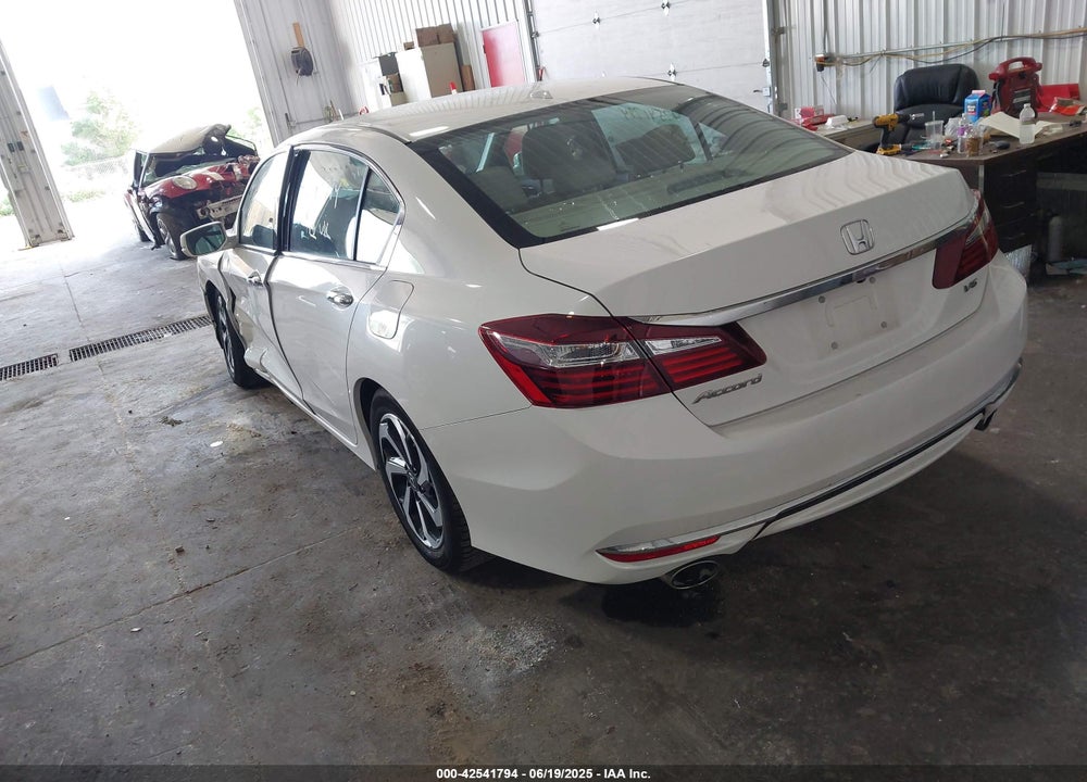 2016 HONDA ACCORD VIN: 1HGCR3F06GA007195