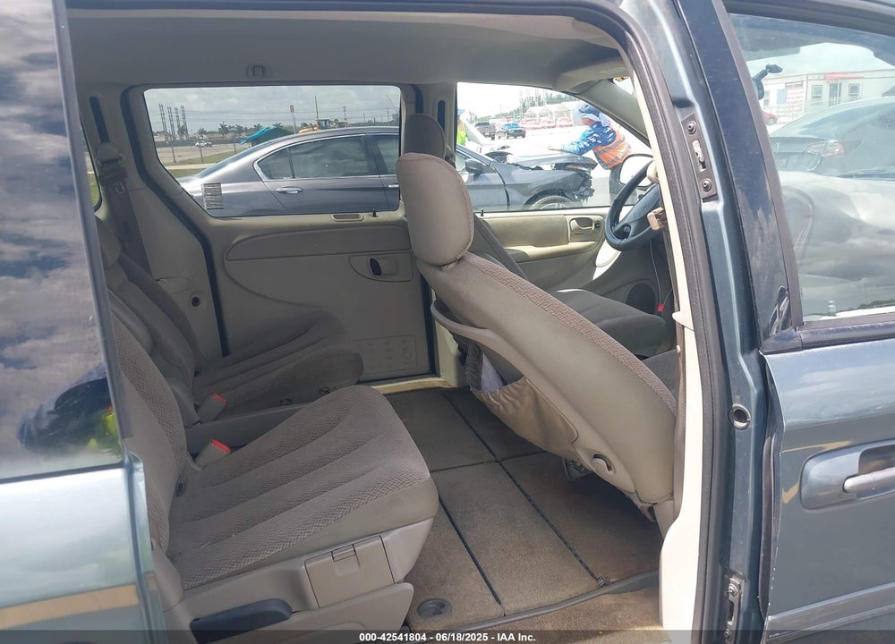2007 CHRYSLER TOWN & COUNTRY LX VIN: 2A4GP44R47R245758
