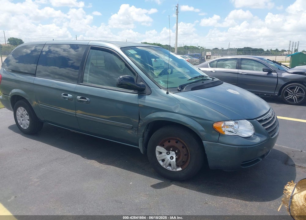 2007 CHRYSLER TOWN & COUNTRY LX VIN: 2A4GP44R47R245758