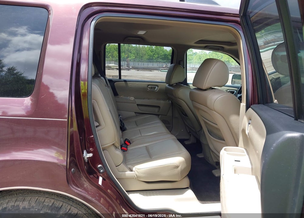 2009 HONDA PILOT VIN: 5FNYF38559B017636