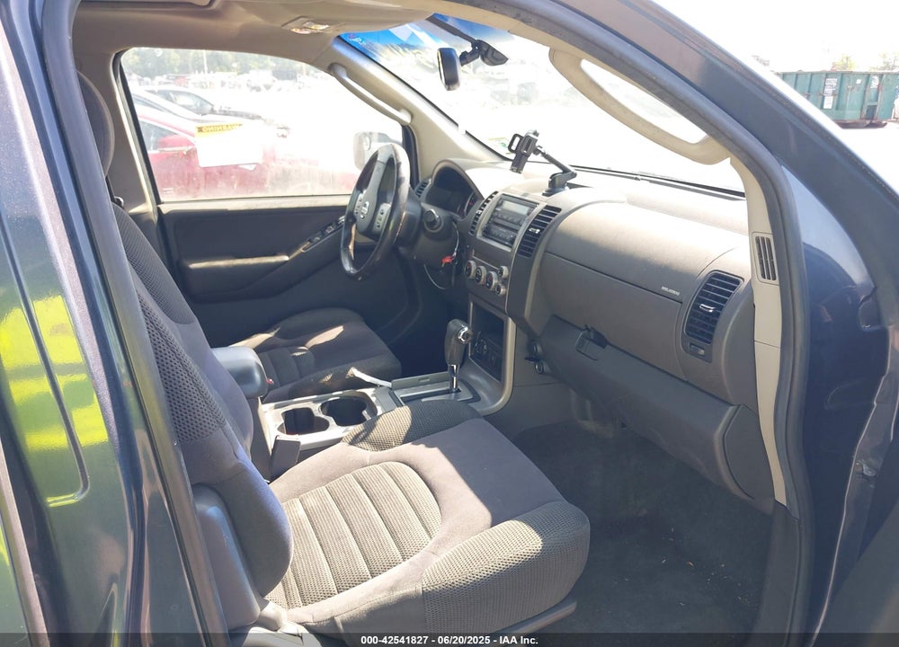 2005 NISSAN PATHFINDER SE VIN: 5N1AR18W55C778885