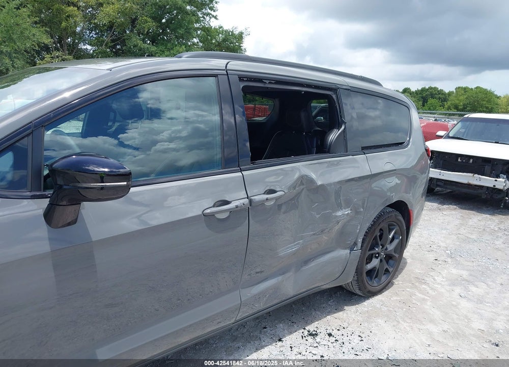 2025 CHRYSLER PACIFICA LIMITED VIN: 2C4RC1GG0SR518187