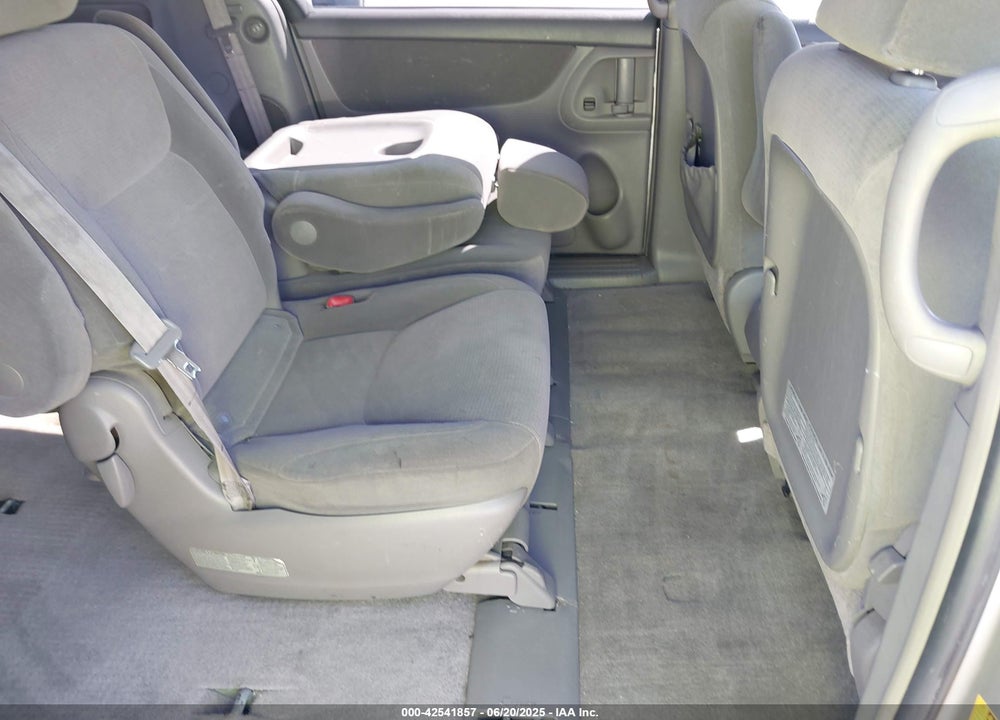 2005 TOYOTA SIENNA LE VIN: 5TDZA23C55S308260