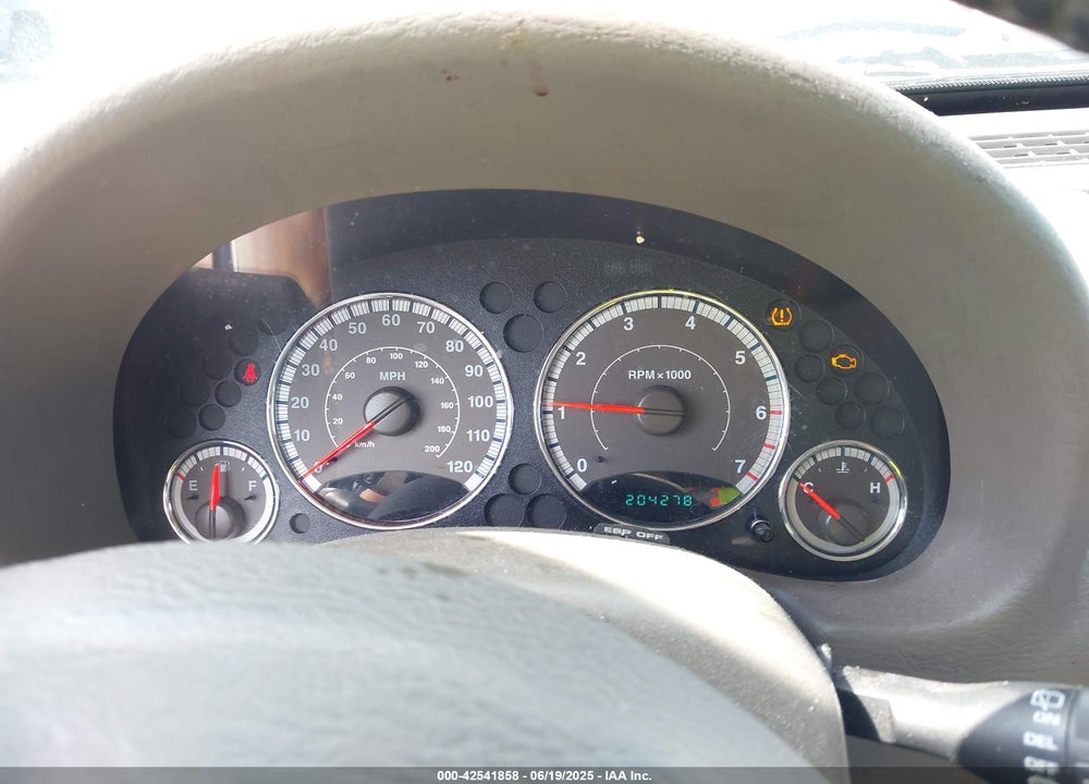 2006 JEEP LIBERTY VIN: 1J8GL58K96W101562