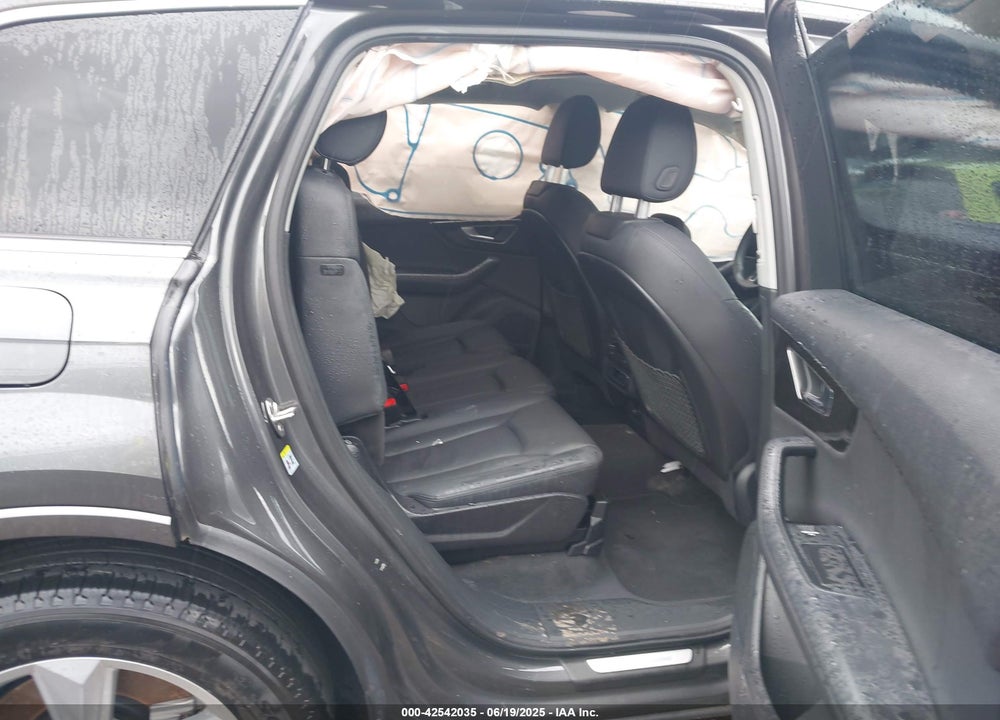 2024 AUDI Q7 PREMIUM PLUS 45 TFSI QUATTRO TIPTRONIC VIN: WA1LCBF72RD005639