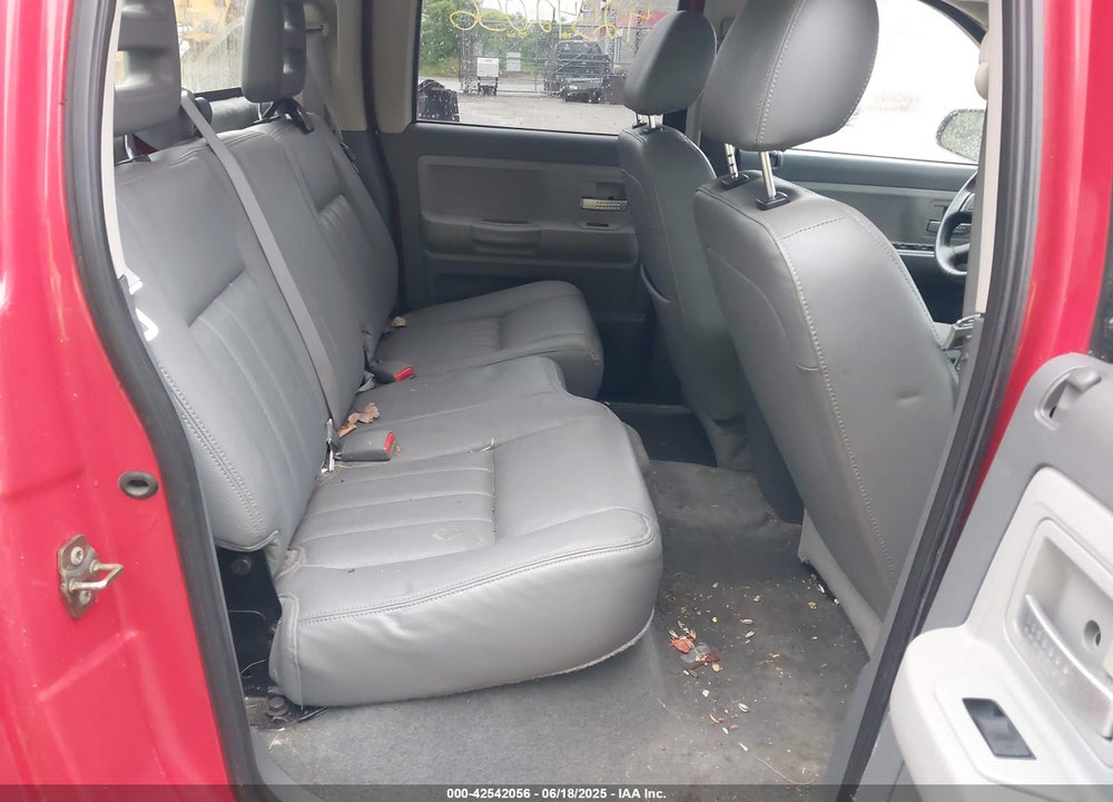 2005 DODGE DAKOTA LARAMIE VIN: 1D7HE58N05S224288