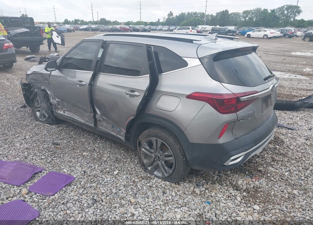 2021 KIA SELTOS VIN: KNDEUCAA2M7099890