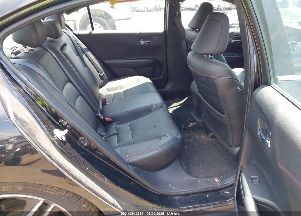 2017 HONDA ACCORD VIN: 1HGCR2F14HA270967