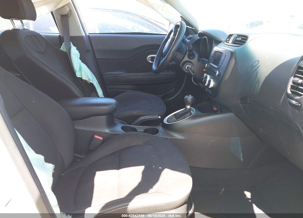 2017 KIA SOUL VIN: KNDJN2A29H7488577